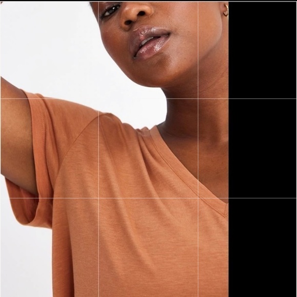 girlfriend collective Ginger  Cupro V-Neck Tee - Picture 4 of 11